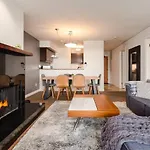 Patagonia 2 Bed 2 Bath With Private Hot Tub