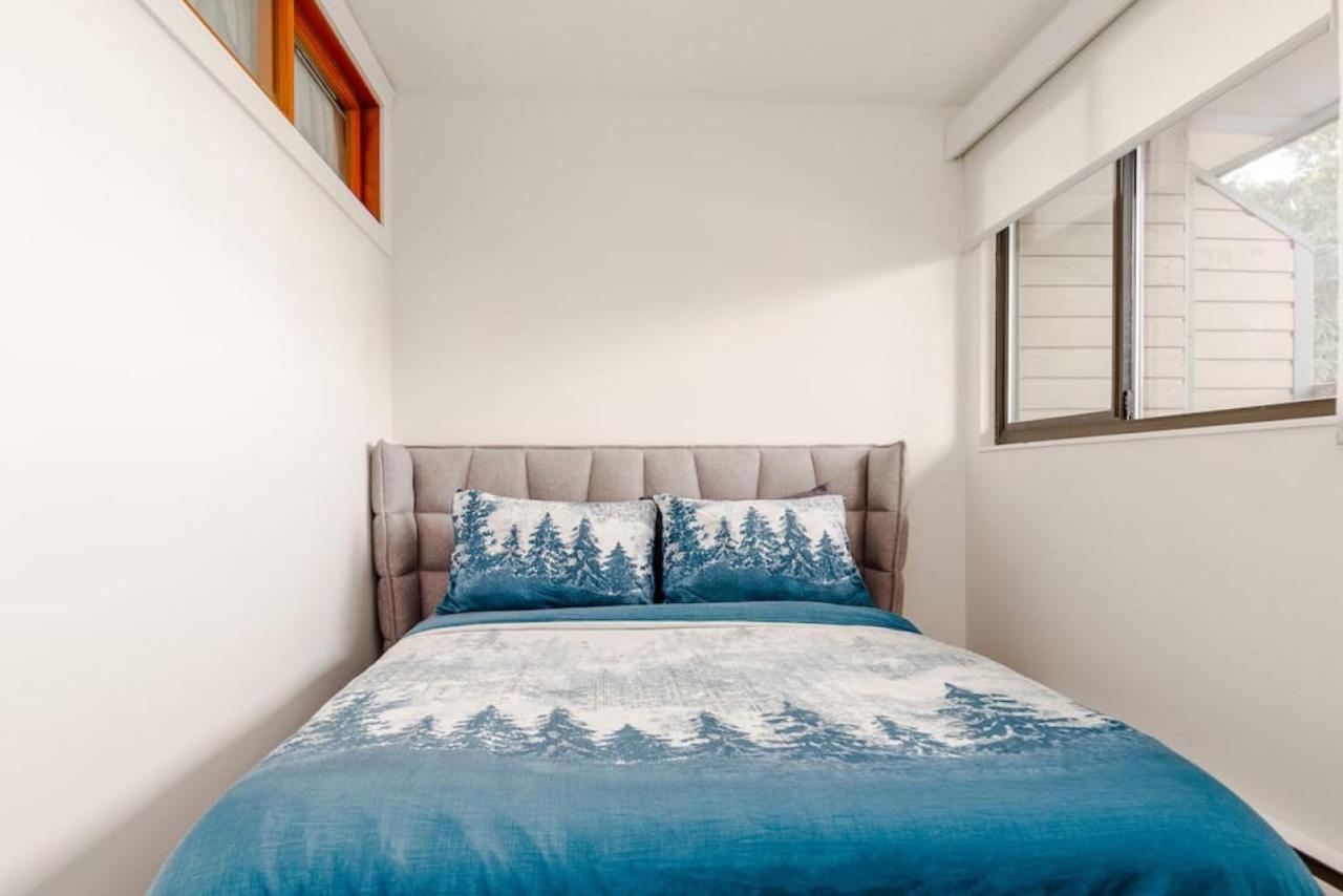 Apartment Patagonia 2 Bed 2 Bath With Private Hot Tub Whistler